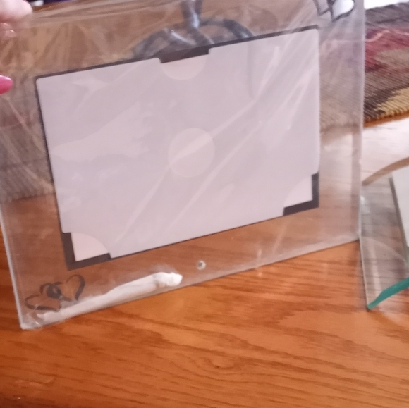 Picture frames - Picture 3 of 3